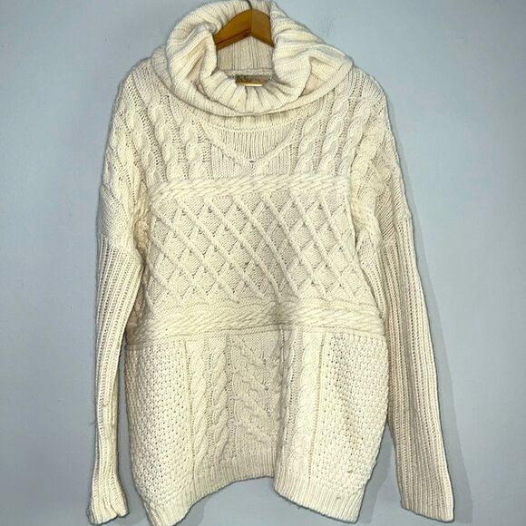 urban day Sweaters - Urban Day Cowl Neck Chunky Beige Sweater Cable Knit size S Oversized